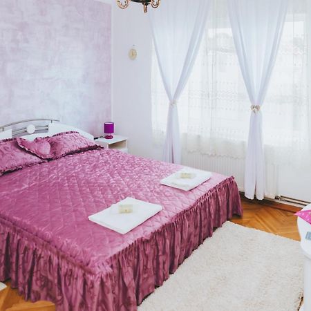 Casa Vinco Vici Hotel Turda Eksteriør billede