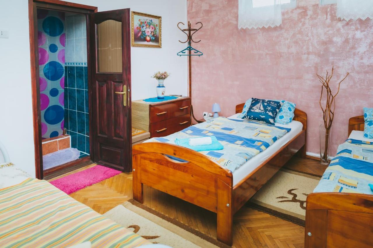 Casa Vinco Vici Hotel Turda Eksteriør billede