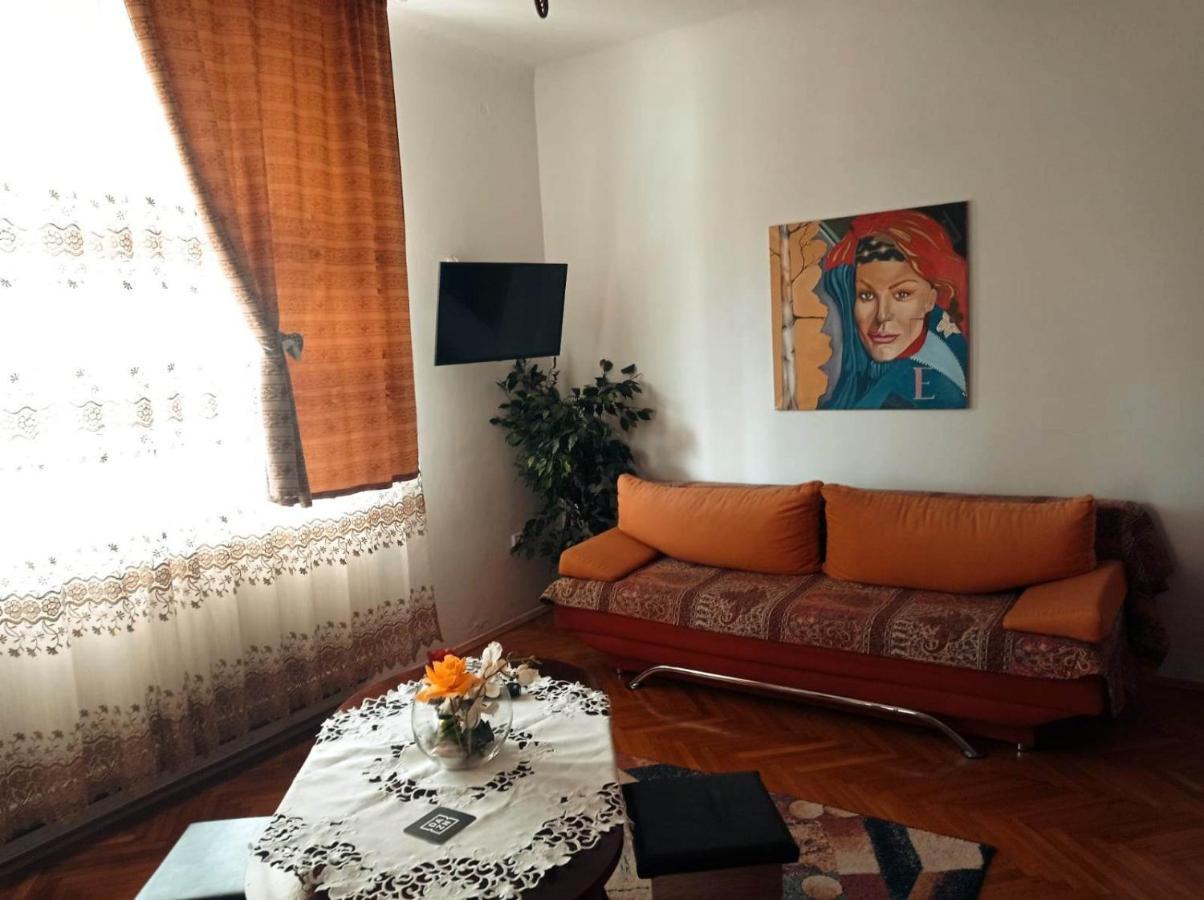 Casa Vinco Vici Hotel Turda Eksteriør billede